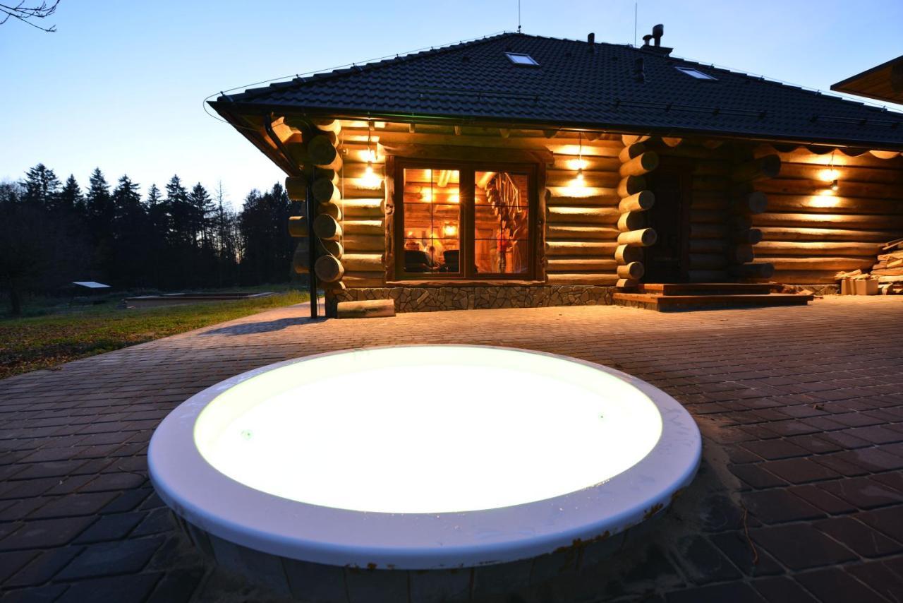 Folvark Gvozd Hotel Kamenyuki Kültér fotó